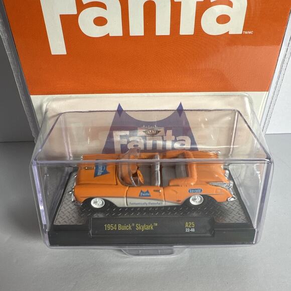 M2 MACHINES 1954 Buick Skylark Fanta A25 Limited Edition 6,250 - Picture 3 of 9